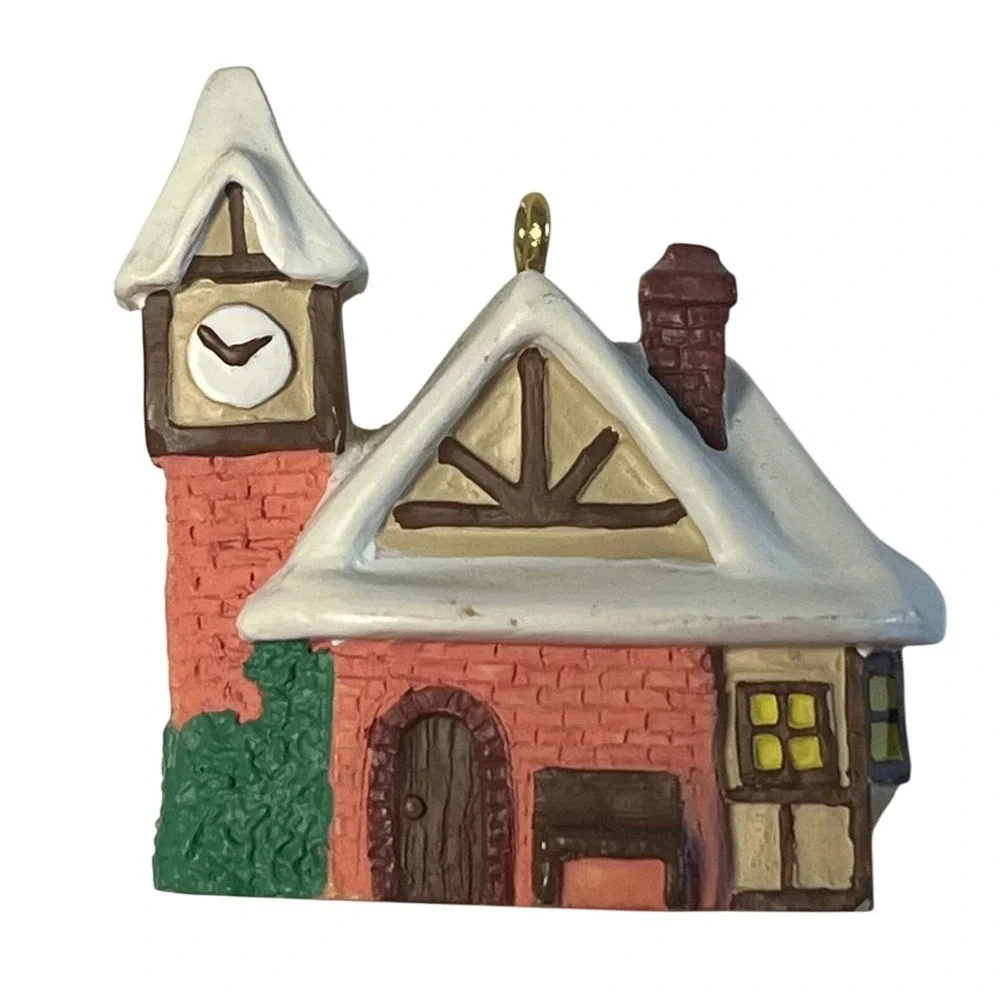 Hallmark Keepsake Ornament‎ 1997 Old English Village Depot Miniature QXM4242